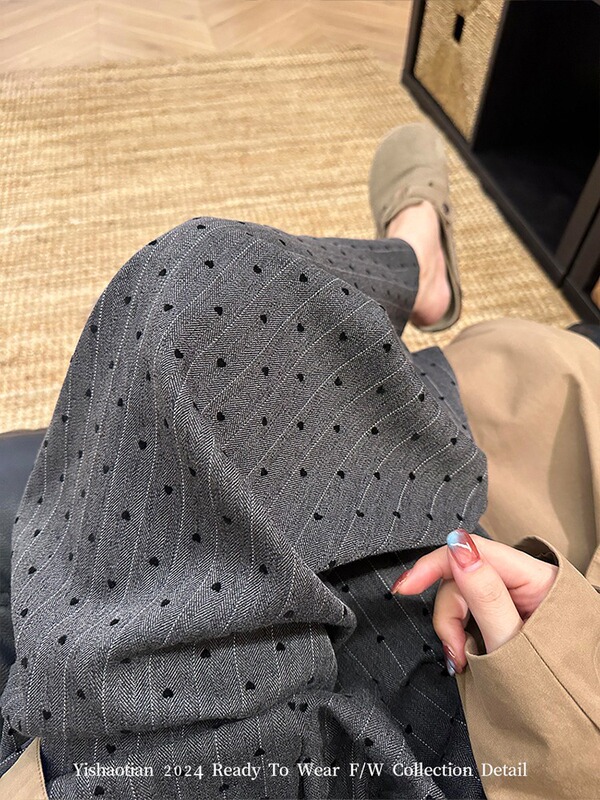 灰色条纹爱心植绒阔腿裤女2025秋季新款韩系高腰宽松直筒西装裤子|undefined