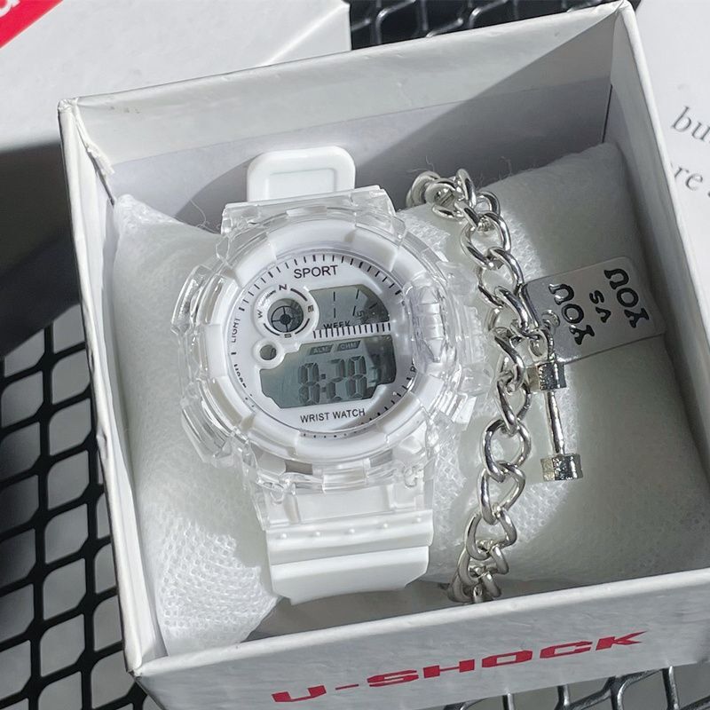 New Astronaut-themed watch, stylish and simple, Instagram-worthy, square digital electronic watch, tech-savvy, suitable for students and sports.