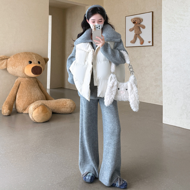 孕妇装棉马甲毛衣秋软糯亲肤拉链时尚翻领毛衣休闲款时尚宽松套装|undefined