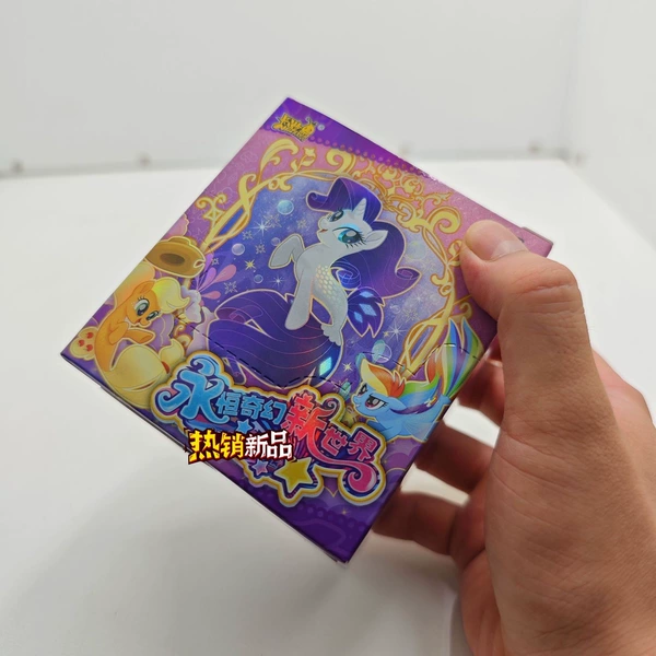 A whole box of 6 pony badges (retail 15 yuan)
