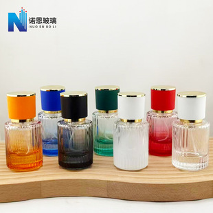 ��ɫ�u׃�Q�l�y��ˮƿ�߼��мӺ�����y����ʽ��ˮ�����Fƿ��ƿ