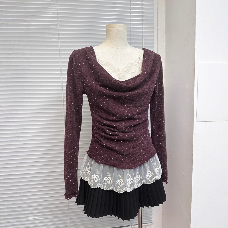 Blogger Recommends a Lace Patchwork Polka Dot Blouse with a High Turn-Over Rate of Popularity for Autumn