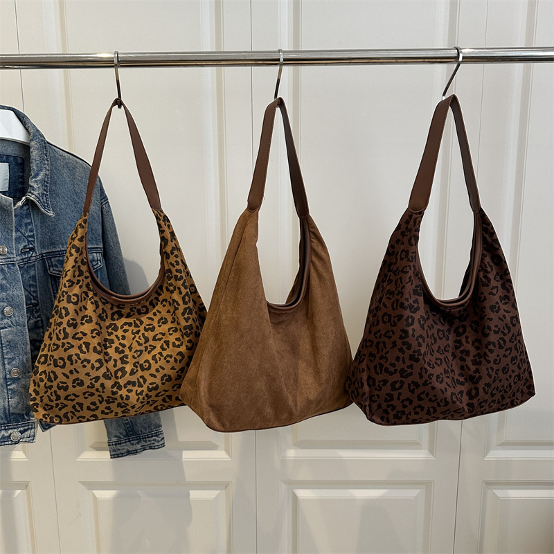2025 Autumn and Winter Popular Leopard Print Large Capacity Women's New Pure Color Deerskin Velvet Casual Fashion Armpit Shoulder Bag