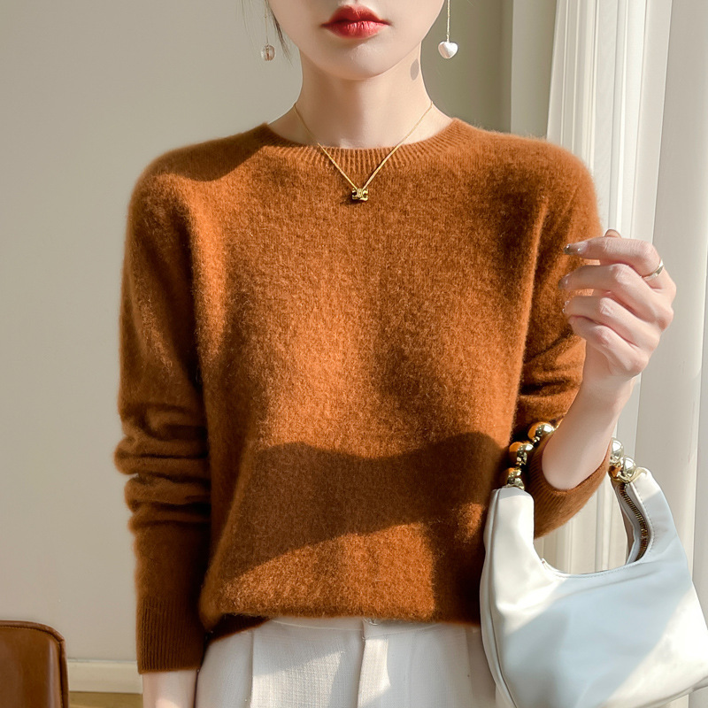 First-line clothing round neck bottoming shirt Women's inner wear 2024 New loose slimming sweater spring and autumn simple sweater