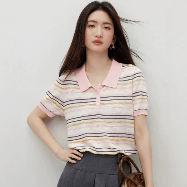 Longman Women's Clothing 2026 Summer New Style Gentle Style Age-Reducing Contrast Pink Striped Polo Collar Knit Top Longman Women's Clothing 2026 Summer New Style Gentle Style Age-Reducing Contrast Pink Striped Polo Collar Knit Top