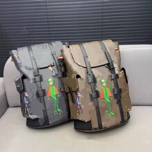 25新款欧美男士翻盖双肩包大容量背包学生书包经典老花机场旅行包