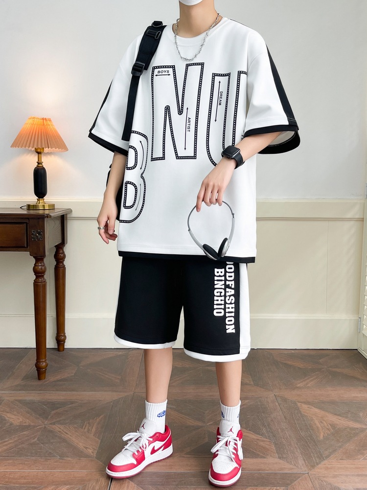 2025 verano Hong Kong estilo de ropa de hombre de seda cool algodón cuello redondo camiseta de manga corta pantalones cortos de dos piezas estilo de moda casual