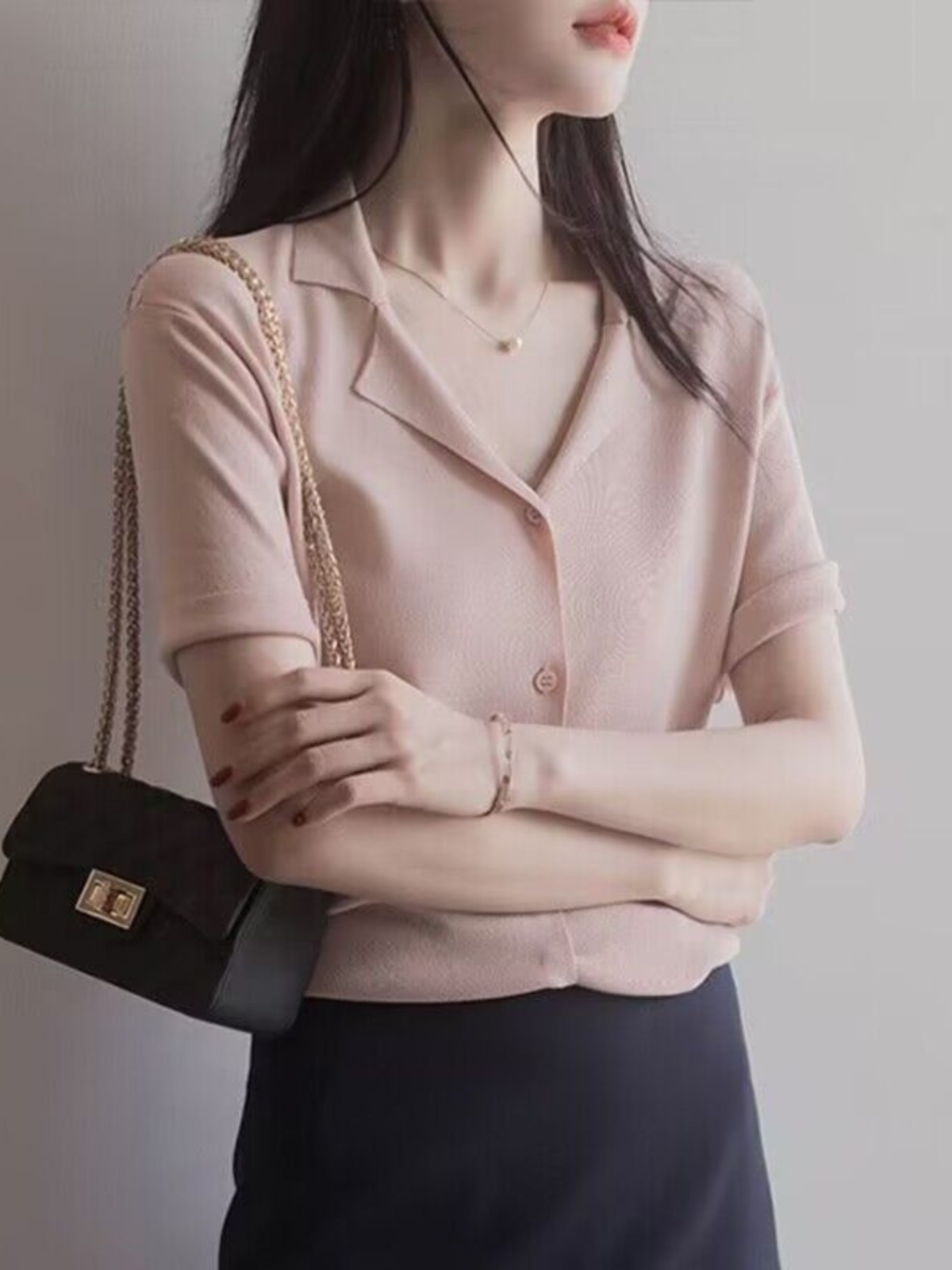 Áo cardigan nữ cổ POLO dệt kim lụa băng tay ngắn mùa hè — Màu trắng sữa