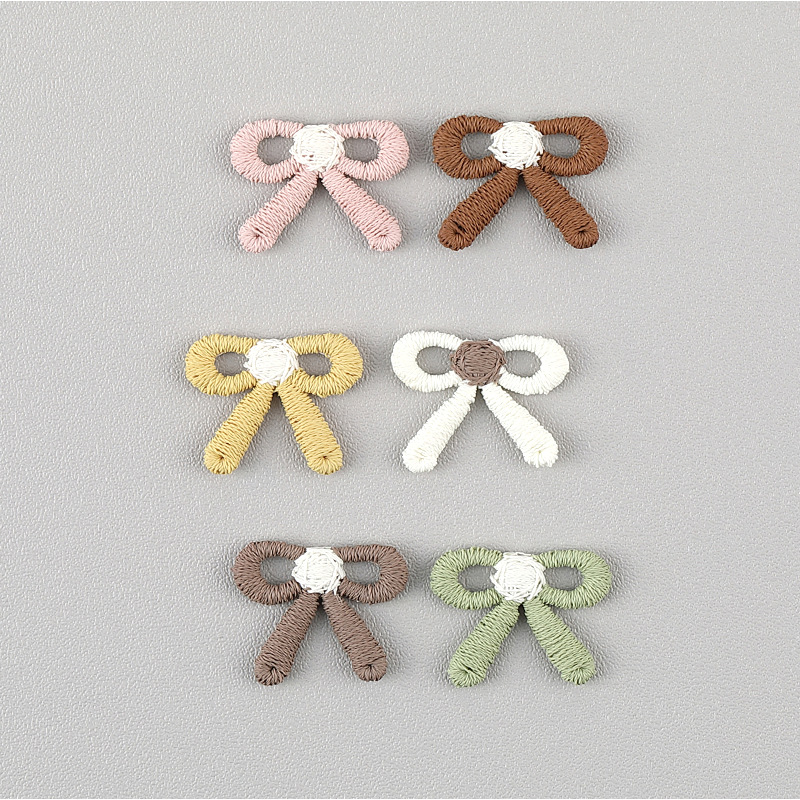 Children's sticker with bow
