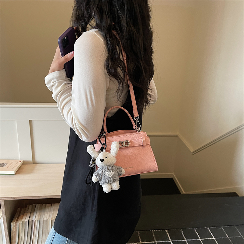 2026 nueva sensación diaria de bolsos portátiles de Kelly, mujeres de moda simple, versátil, lujoso, ligero, de viaje, una sola bolsa de hombro, moda