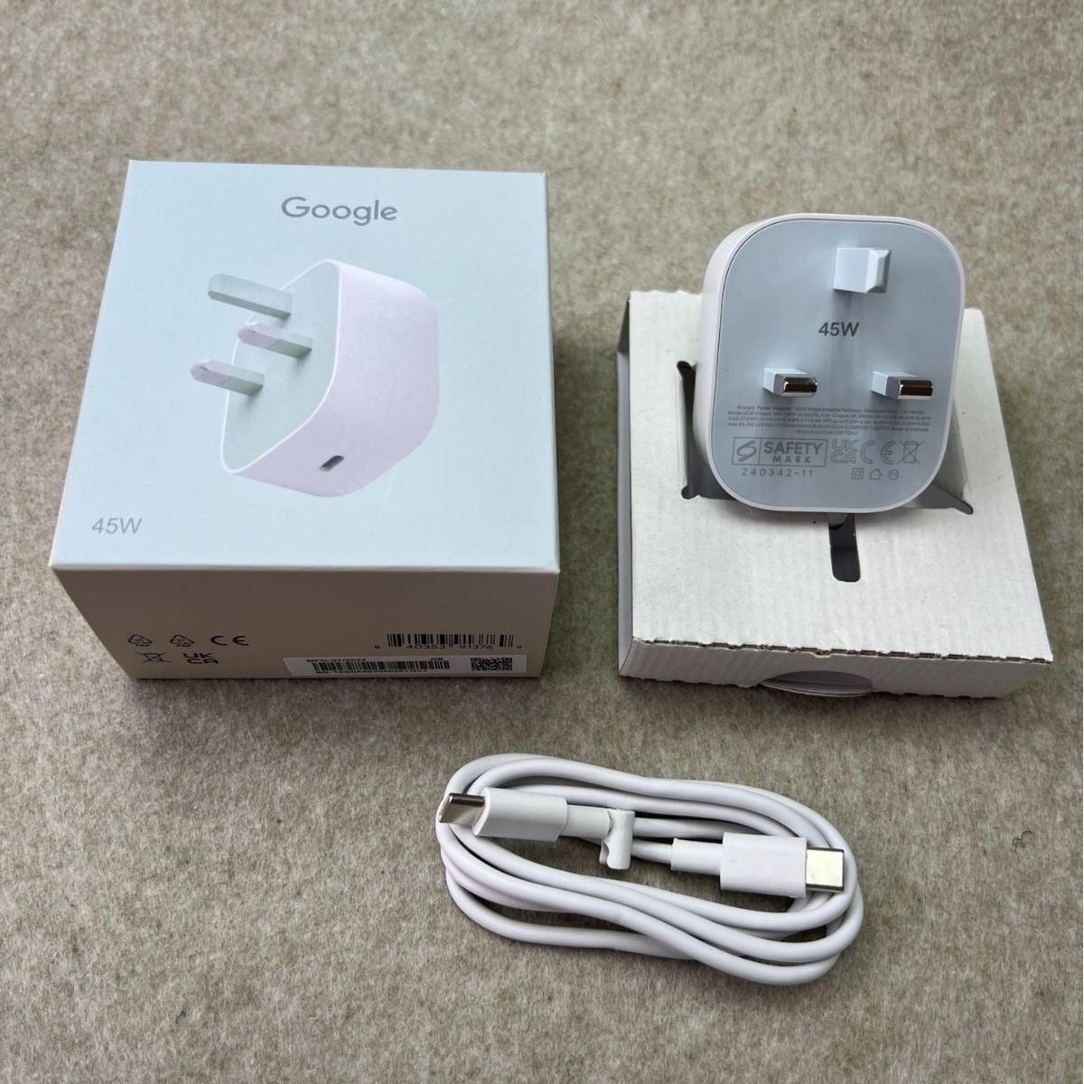 Suitable for Original Imported Google 45W Usb-C Fast Charger Fold Pixel9 Series Power Supply Mobile Phone