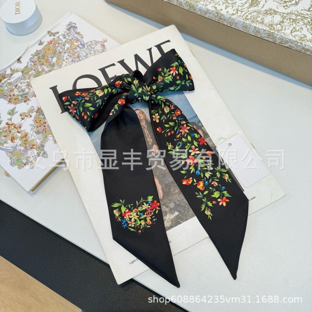 D rose black