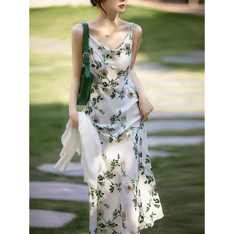 Big Sale Processing Seaside Vacation Suspender Dress Design Sanya Travel Photo Skirt Beach Skirt Big Sale Processing Seaside Vacation Suspender Dress Design Sanya Travel Photo Skirt Beach Skirt