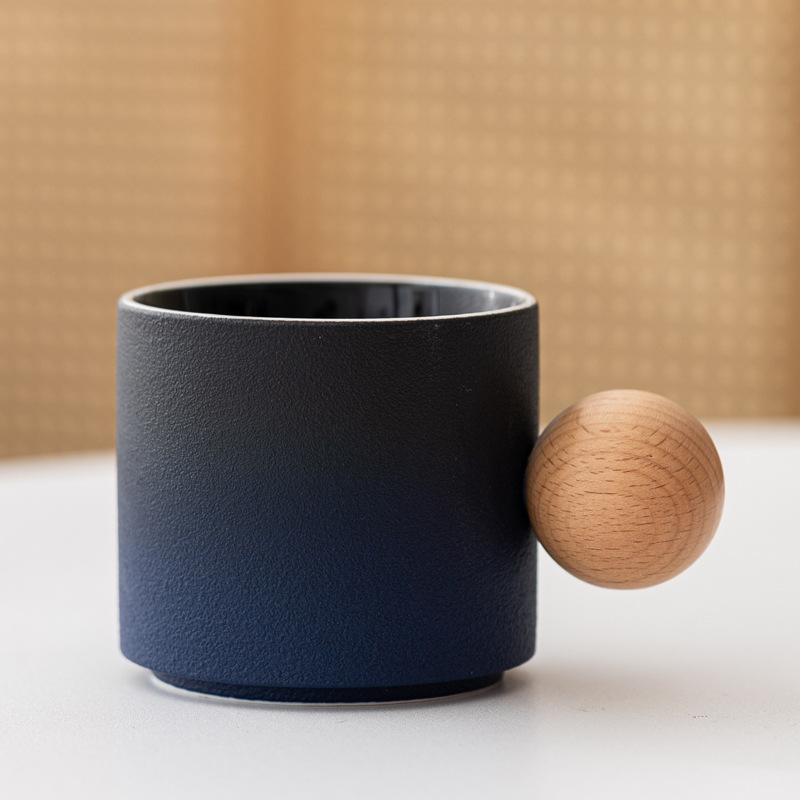 Copa única con gradiente azul y negro