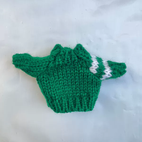 Green white sleeves
