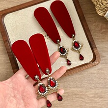 ������Ů�tɫ�z�q�ʯˮ�ΰl�A����Շ��Є�����߅�A��l�A�^�Ů