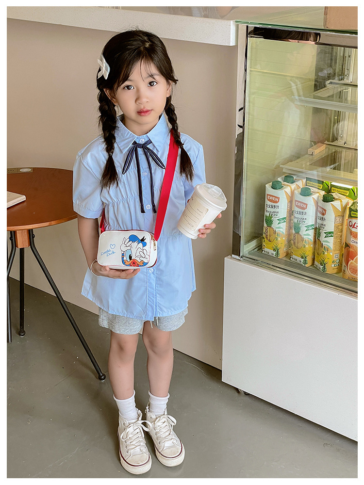 The 2025 new children's mobile phone bag is a trendy, fashionable, fresh, sweet, cartoonish, creative and simple single-shoulder crossbody bag for women undefined