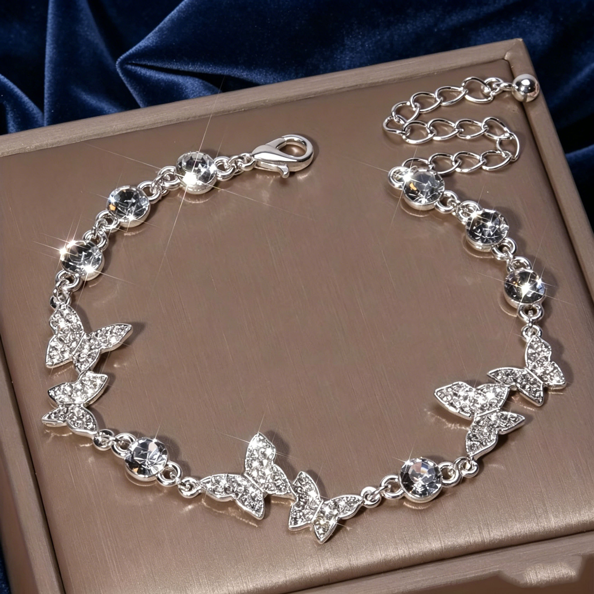 Fashionable elegant bracelet