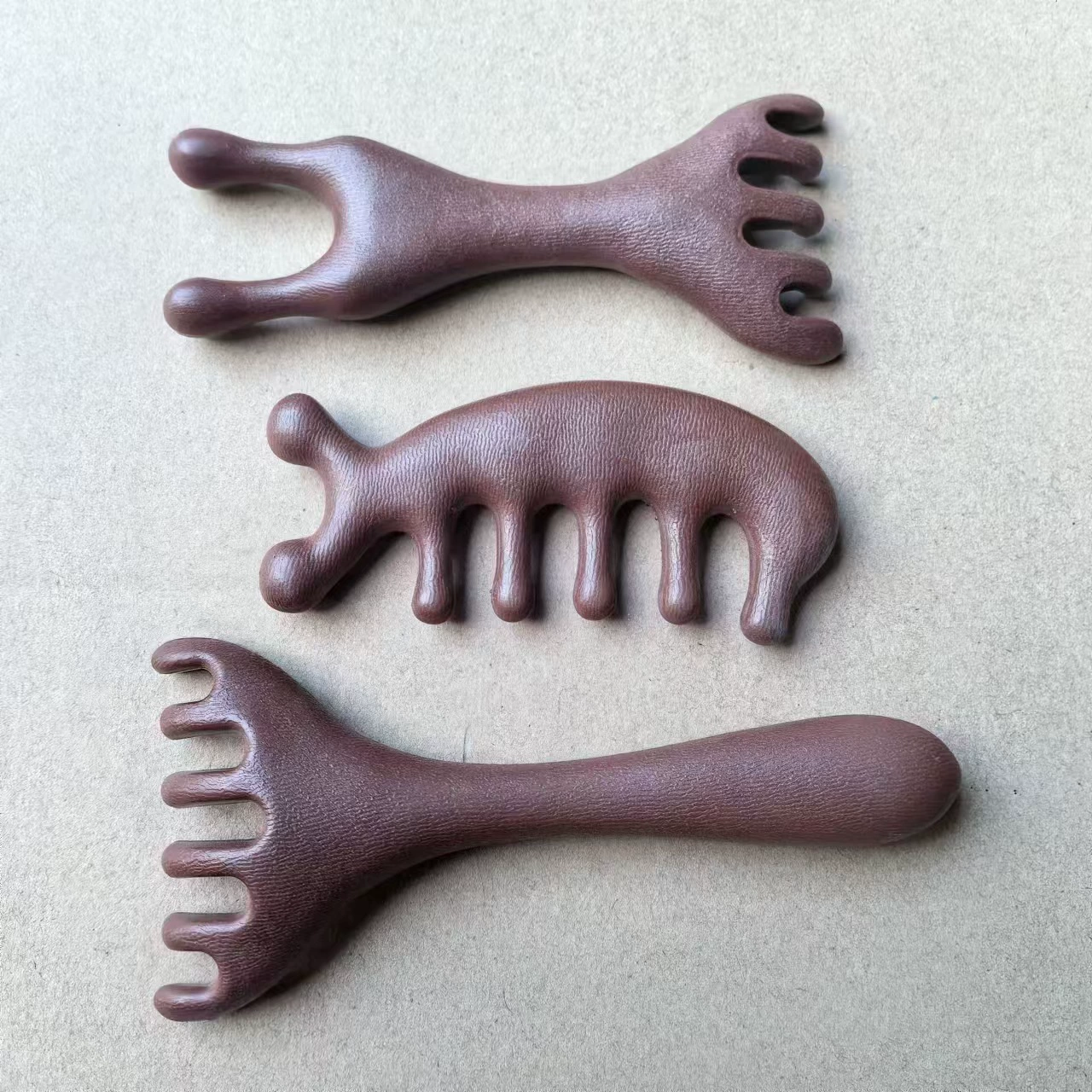 Массаж рогов с шестью когтями