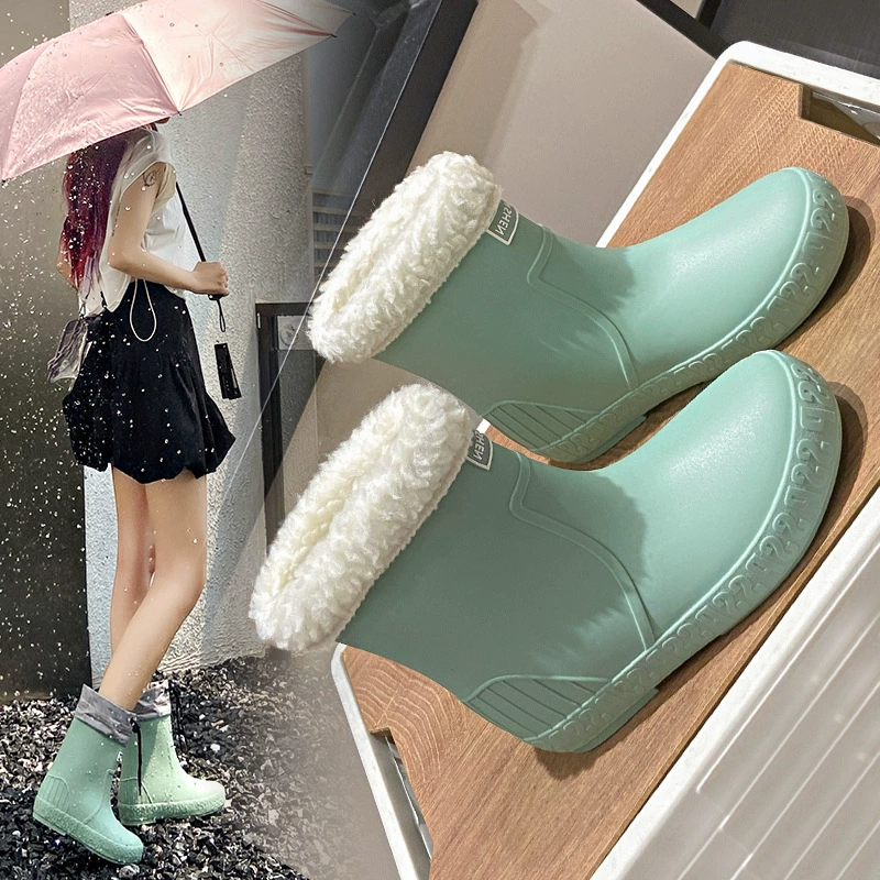 Новые повседневные универсальные резиновые сапоги до середины икры, нескользящие резиновые сапоги на толстой подошве для студенток, мягкие водные резиновые сапоги, бахилы, внешняя обувь для воды