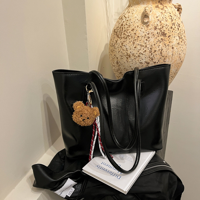 Bolso de gran capacidad de viajero de temperamento de alta gama para mujer 2024 nuevo otoño e invierno bolso de hombro de lujo ligero bolso de ocio
