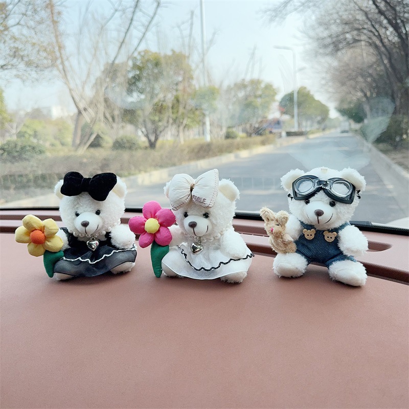 Creativo lindo cartón de dibujos animados peluche oso montado en la consola central decoraciones de automóviles accesorios de automóviles accesorios de automóviles para hombres y mujeres