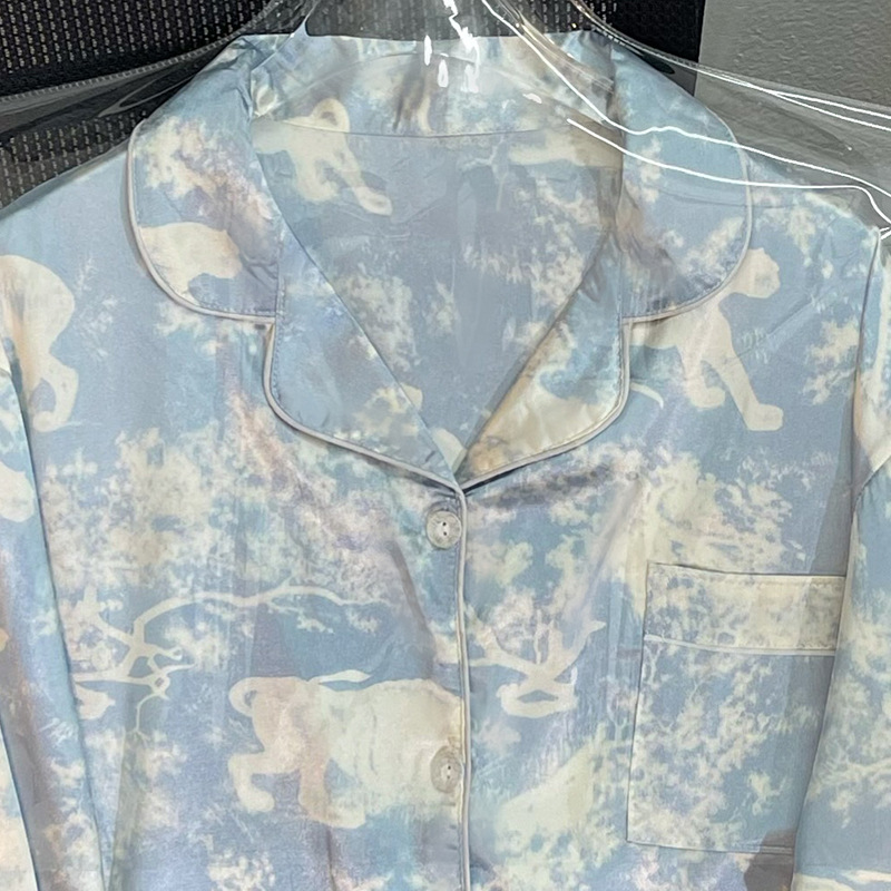 Pijamas de seda artificial para mujeres 2023 Primavera y otoño de manga larga de seda de hielo suelta talla grande traje de mujer de una sola pieza de entrega