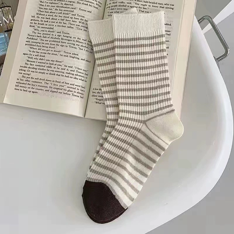 Демисезонные navy дышащие милые трендовые knee socks, с маленькими медведями, впитывают пот и запах, средняя длина