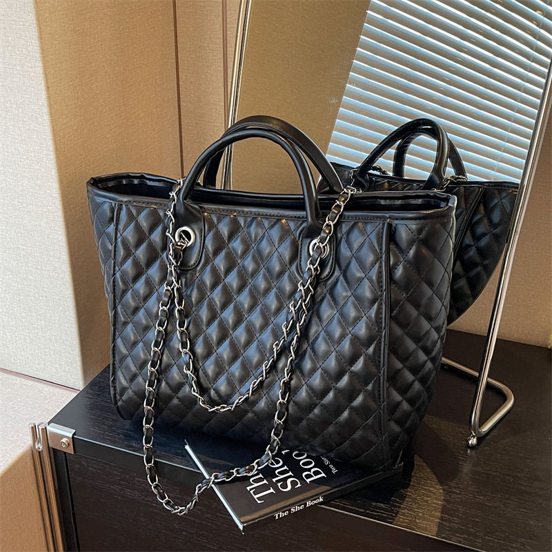 European And American Lingge Bag New Large Capacity Chain Bag Fashionable And Versatile Handheld Single Shoulder Tote Bag_voghion.com