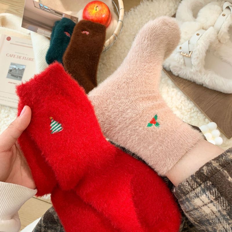 秋冬の靴下の女性の刺繍のクリスマスの靴下はかわいいです。|undefined