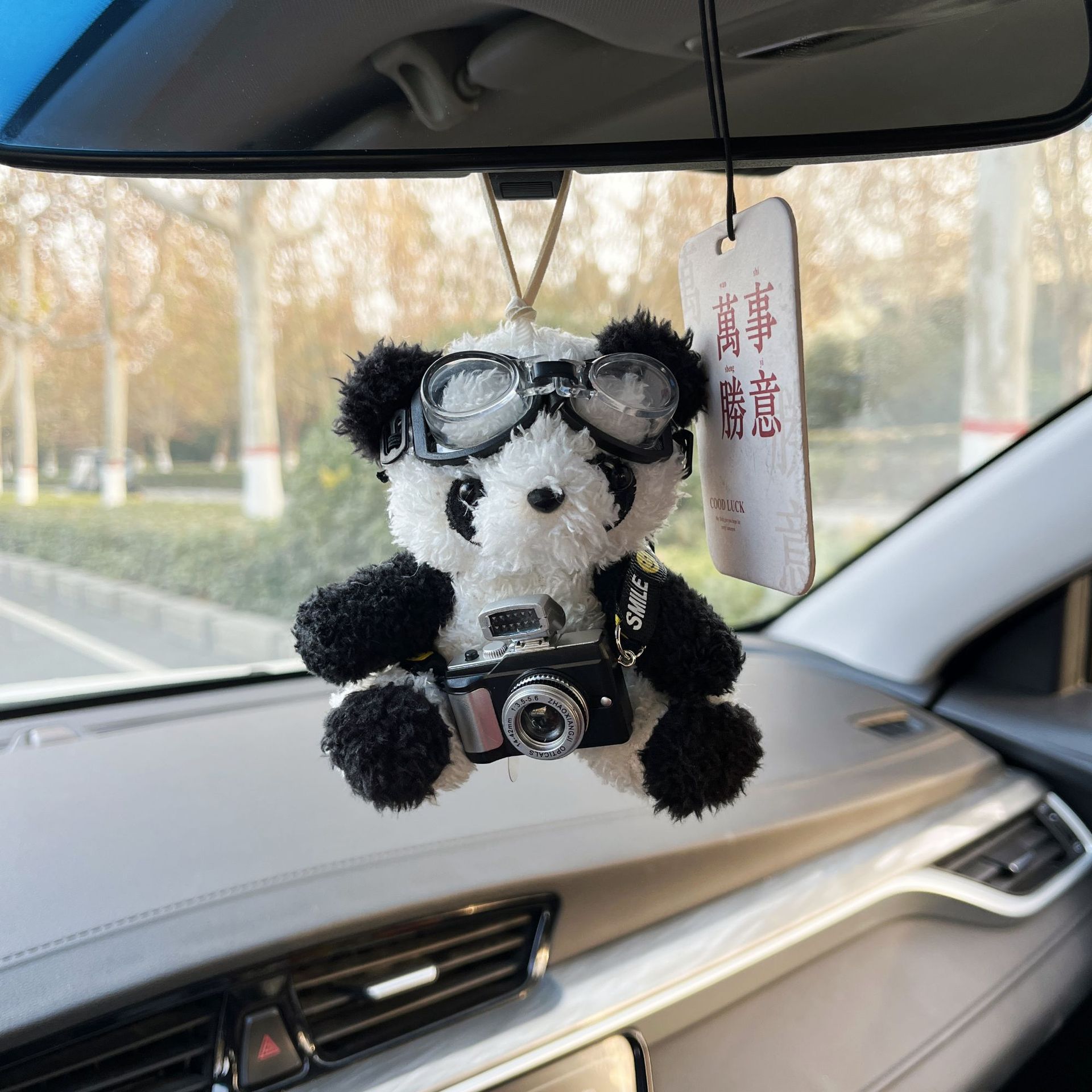 cámara oso coche colgante espejo retrovisor colgante accesorios para el automóvil decoraciones para el automóvil de alta calidad perfumado colgante niñas
