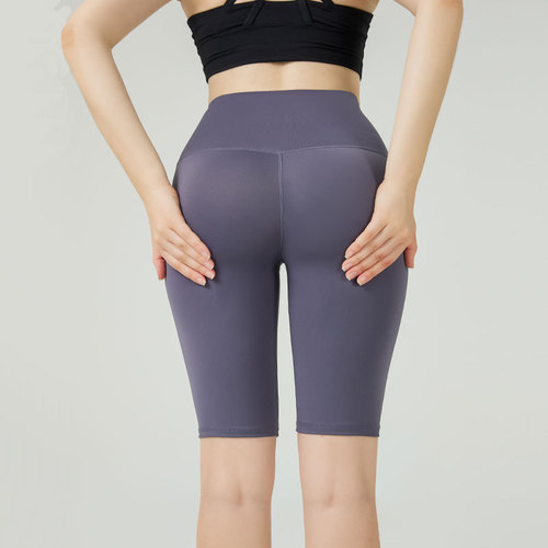 Summer new arrival: Flawless high-waisted peach-hinted shorts with a bare, cross-border European/American-style tight fit—perfect lulu yoga shorties.