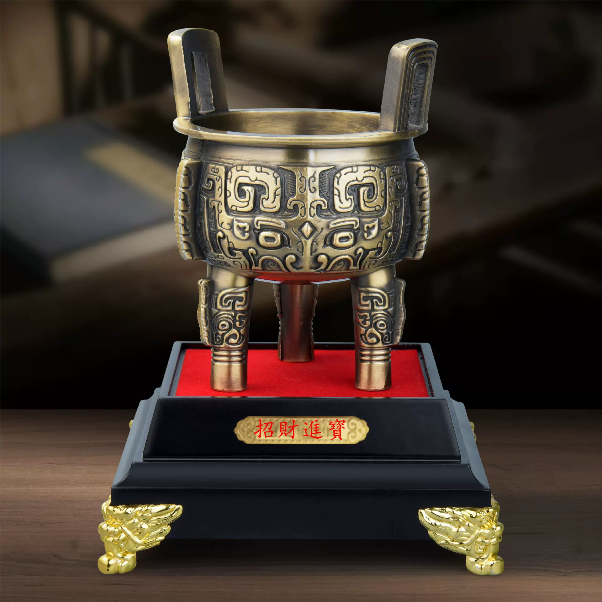 仿青铜鼎摆件圆形三足鼎 饕餮纹合金圆鼎开业礼品装饰品公司定 制