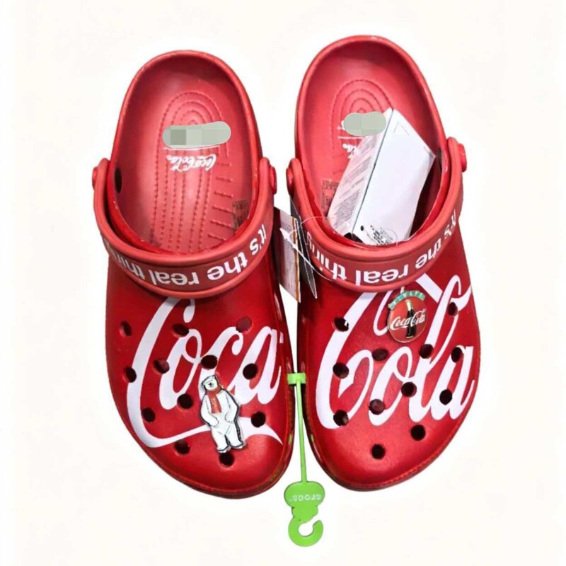 2026 New Model Coca-Cola Collaboration Clogs Cross Non-Slip Soft-Soled Beach Shoes for Men and Women