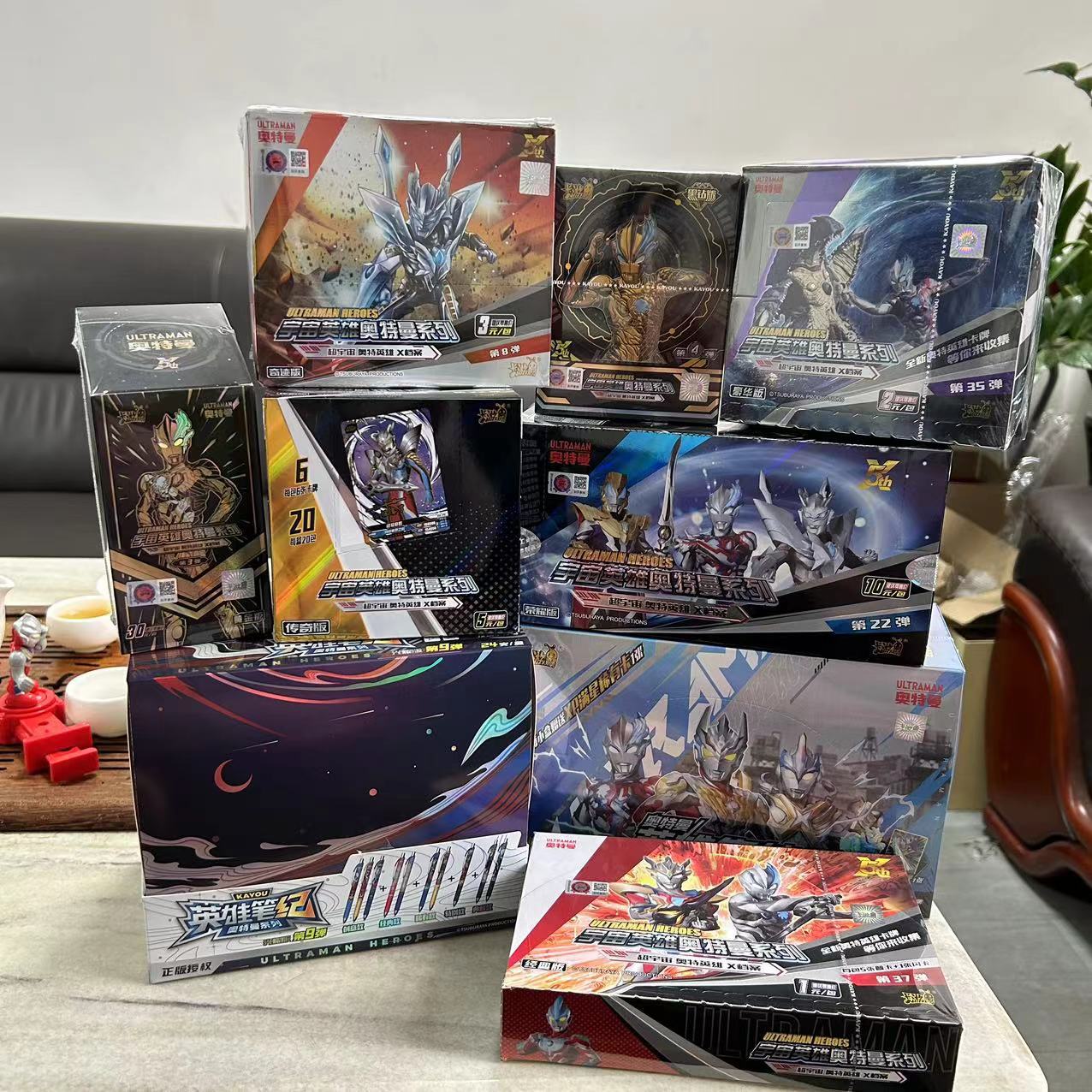 Genuine Card Tour Ultraman Deluxe Classic Legendary Glory Miracle Competitive Card Card