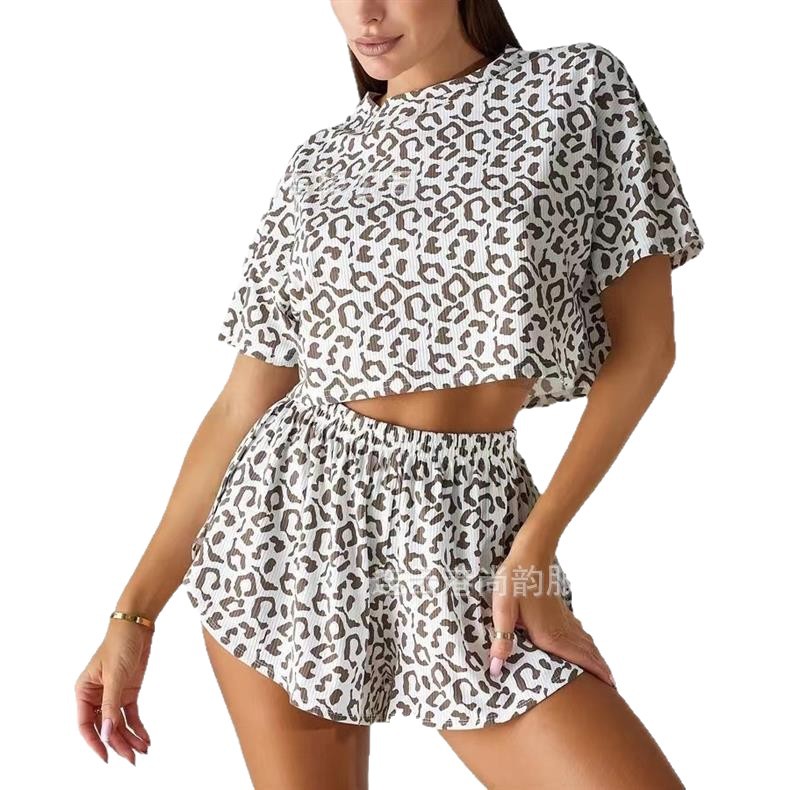 Transfronterizos explosivo ropa doméstica de mujer pijama mujer estampado leopardo ruso pantalones cortos de manga corta pijamas de mujer verano