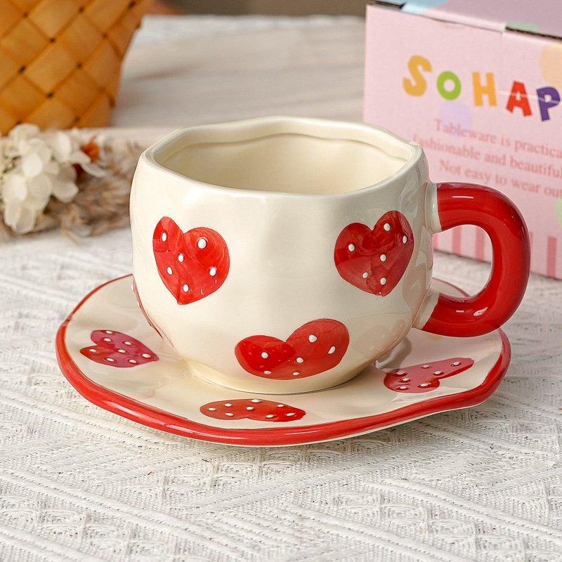 Hermoso conjunto de tazas de café y platos Regalos comerciales Irregulares tazas de desayuno transfronterizas de cerámica Pastoral pintada a mano esmaltada