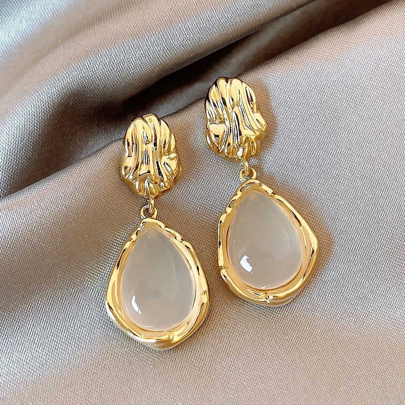 Fashionable elegant earrings drop-shaped
