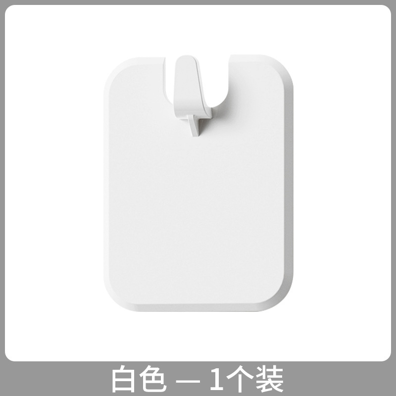 穴を開けないフォトフレームのフックに跡がないので、絵を掛けて絵を飾ります。|undefined