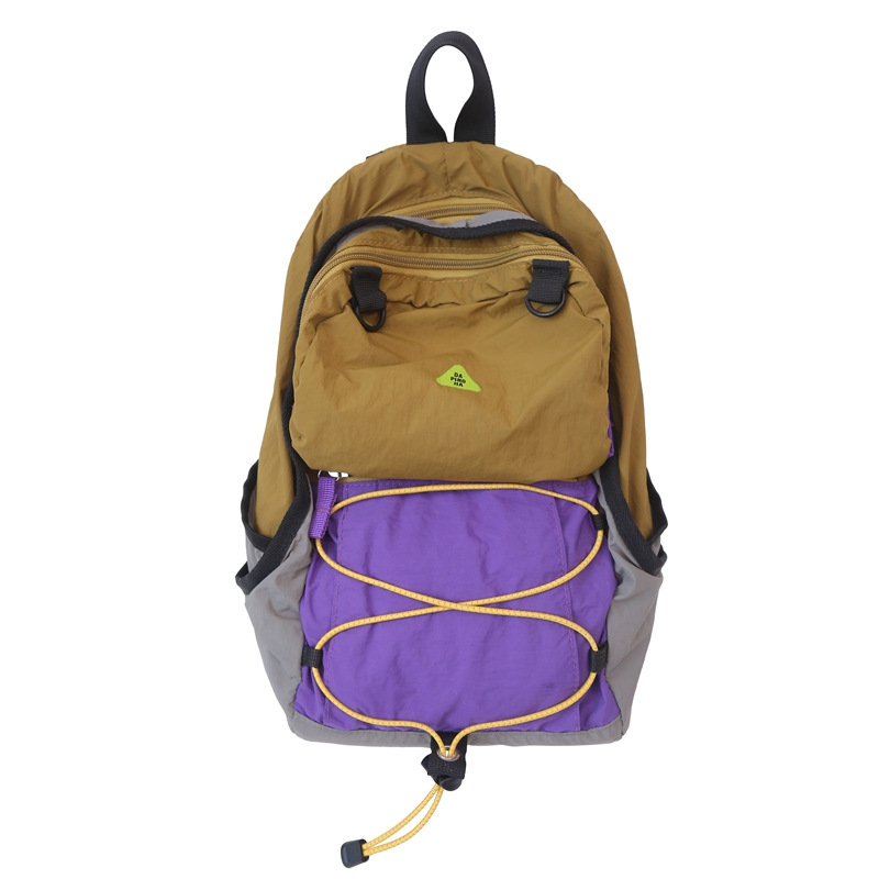 Turismo ligero mochila mochila femenina 2024 nueva bolsa de montañismo al aire libre súper ligera a prueba de lluvia ligera mochila casual de nylon masculino