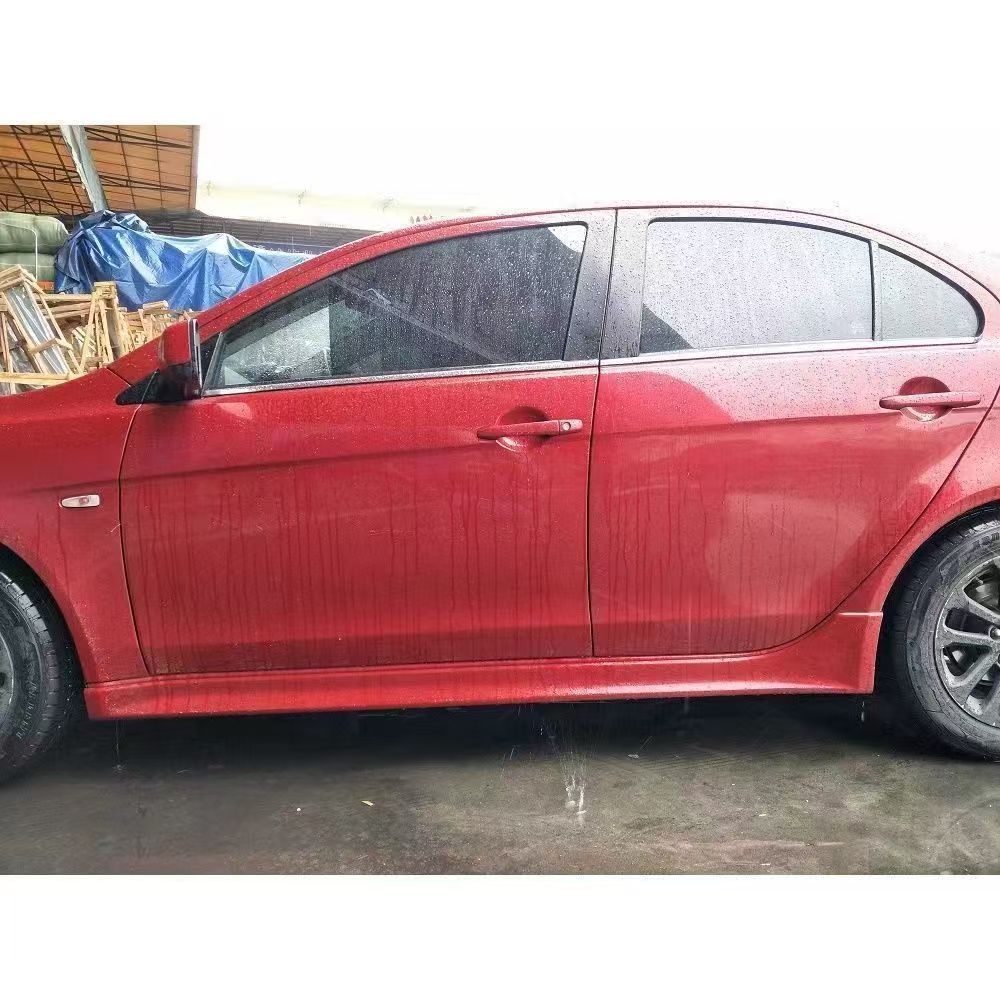 Suitable for Mitsubishi Lancer Gtr Integrated Side Skirt Modification Parts, Side Skirt Trim, Large and Small Surround V-Style Side Skirts, Original Factory Style Body