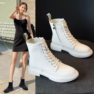 白色大码女鞋41-43时尚马丁靴秋冬新款休闲短靴脚宽胖真皮单靴41
