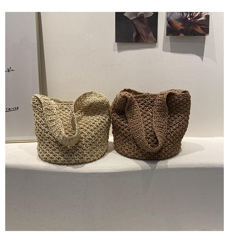 Straw Solid Color Vacation Weave Soft Surface Square Magnetic Buckle Straw Bag display picture 2