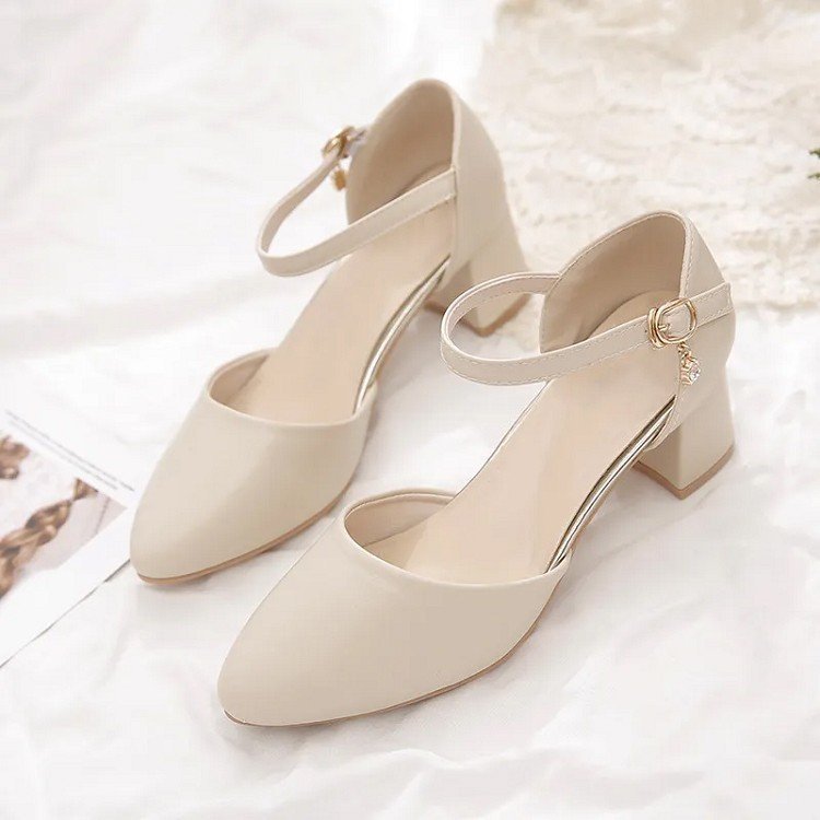 Fairy wind con una correa de tacones altos y tacones medios zapatos de mujer versátiles 06 nuevos zapatos de mujer de verano con arco de mariana