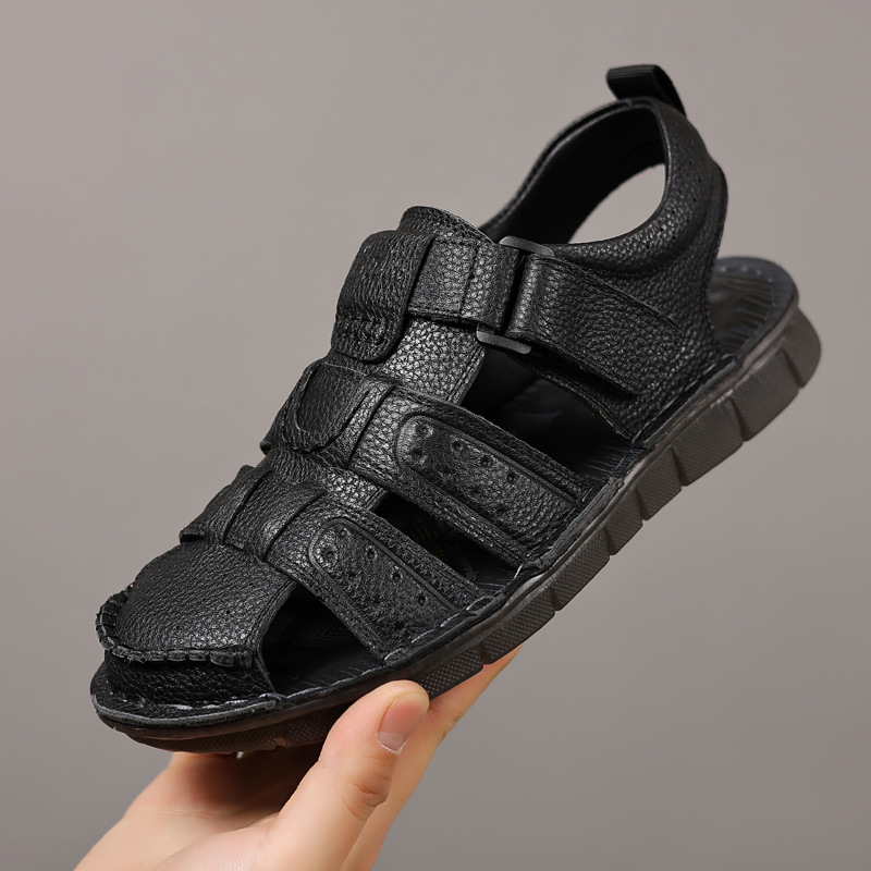 Sandalias de cuero de vaca de verano para hombres, zapatos de playa de cuero, aire permeable, zapatos casuales para hombres de mediana edad, suaves.