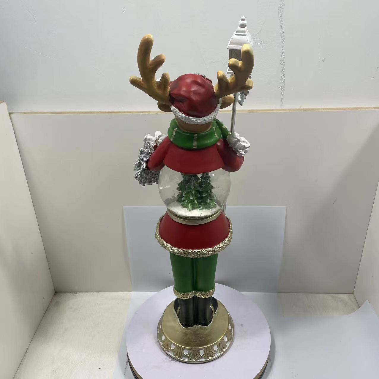 Fábrica al por mayor regalo de Navidad ELK bola agua artesanía con rotación interior música nieve función