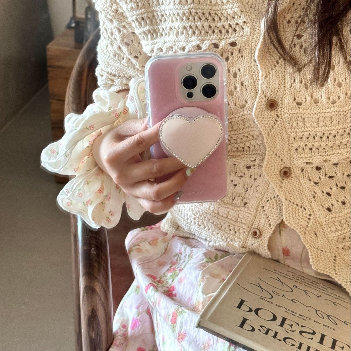 Divertida ilustración de dibujos animados para 16ProMax, mecedora, soporte, iphone15, funda para teléfono 13 Apple 14 femenino 16