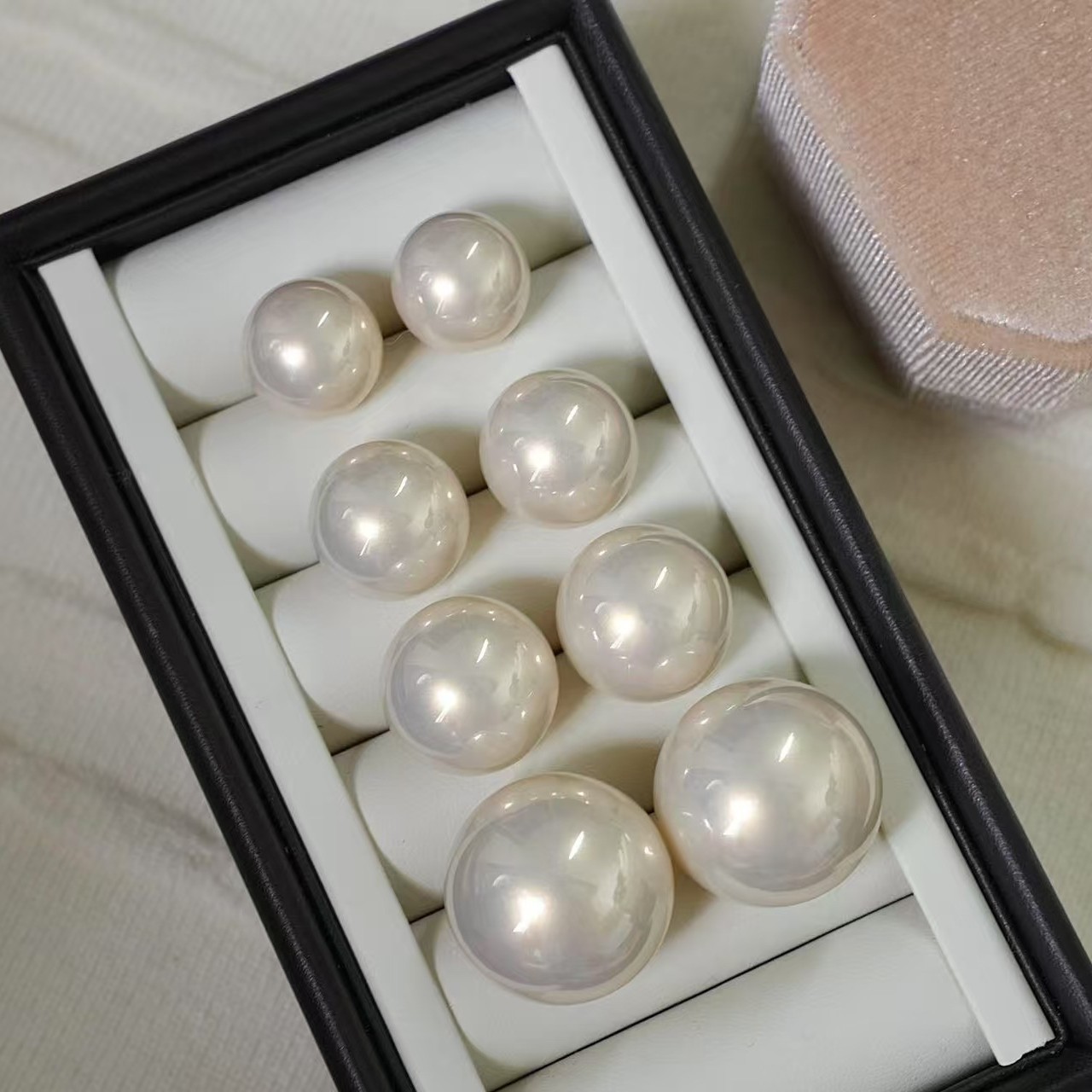 Brand retro classic universal elegant earrings from pearl