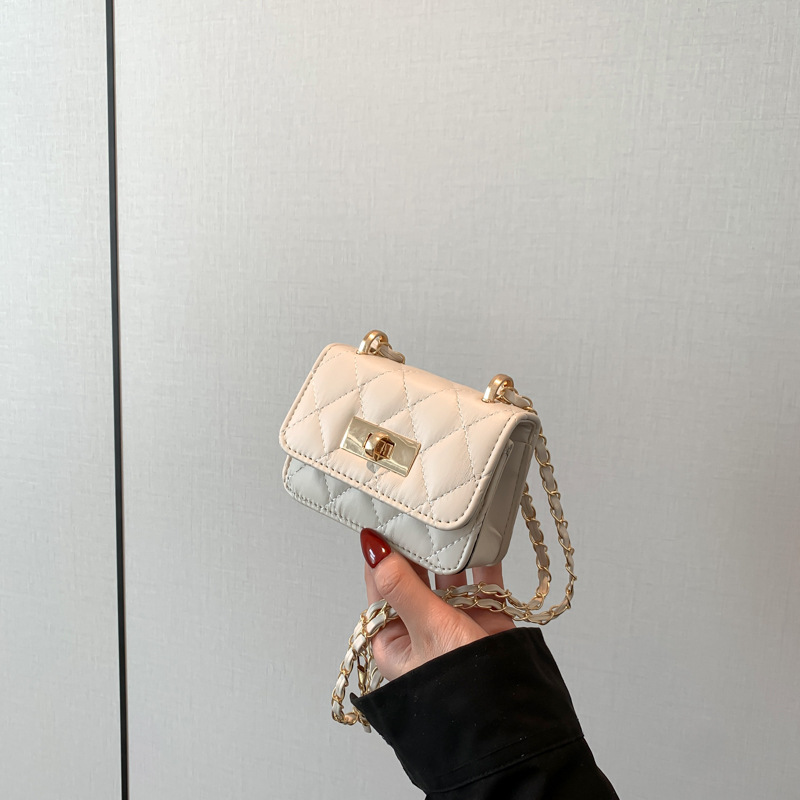 Red de Internet mini cadena de bloqueo bolsa pequeña mujer 2024 primavera y verano nuevo salvaje bolsa roja de boca ins pequeña bolsa cuadrada de estilo occidental
