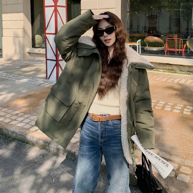 2025冬季军绿色羊羔毛棉衣女时尚韩版风冲锋衣外套内里加绒棉服女